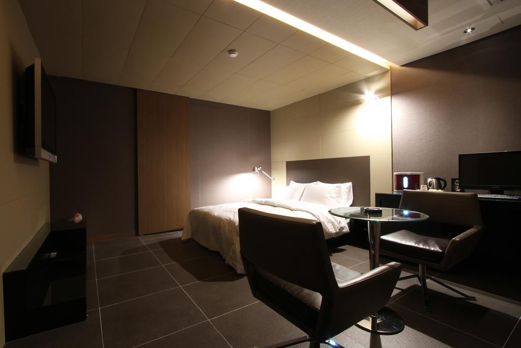 Valentine Hotel Kōyō Zimmer foto